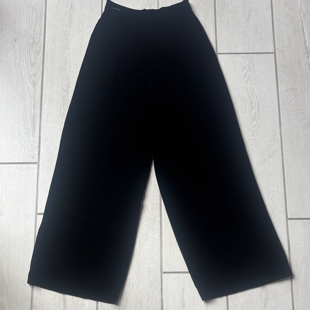 Vintage Zelda Black Velvet Wide-Leg Pants Size 4